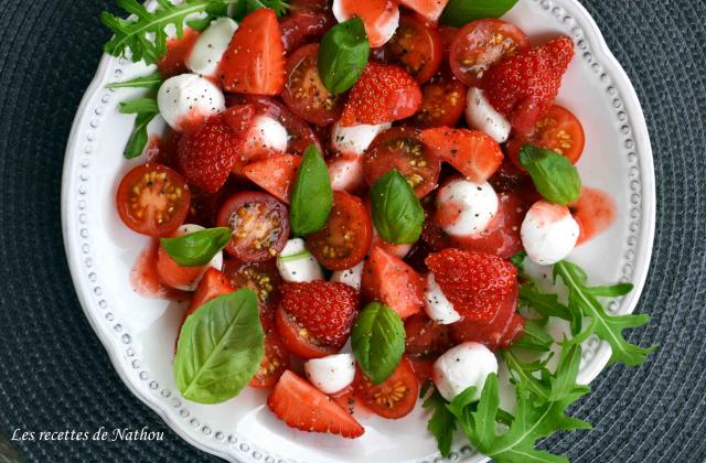 Salade de tomates, fraises et mozzarella, sauce fraises-citron vert - Communauté 750g