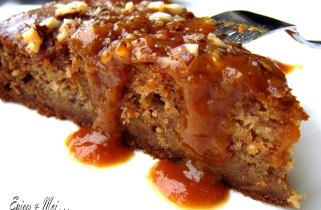 Gâteau moelleux à la banane, noisette, et caramel de banane - Photo par Epices & Moi