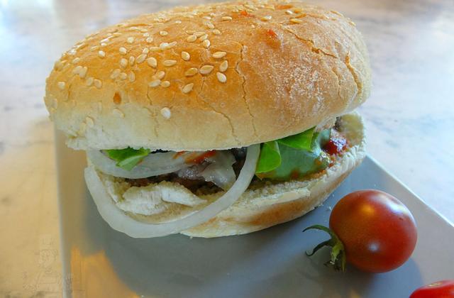 Burger de bœuf sauce aigre-douce - Photo par saveurs gourmandises