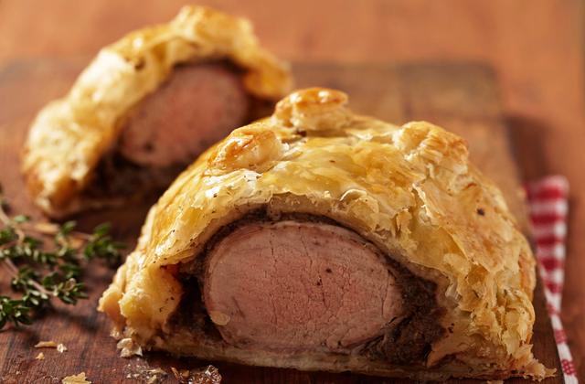 Filet mignon en croûte à la poitrine fumée et moutarde de Dijon - Photo par mariobrosse