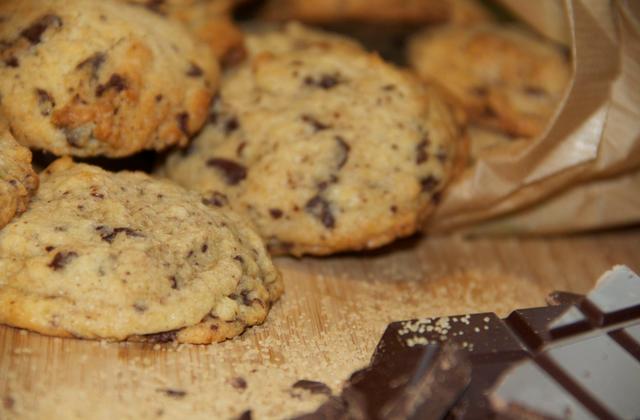 Cookies crousti-moelleux au chocolat noir - Photo par Saveurs et Continents