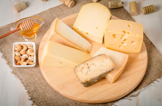 WE LOVE CHEESE : 10 choses à ne surtout pas faire avec le fromage - Marie-Rose Dominguès