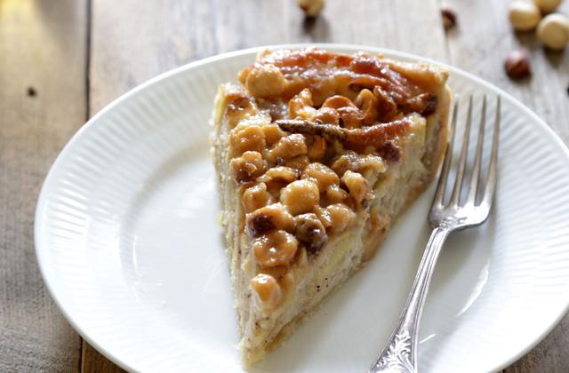 Tarte gourmande aux pommes, pâte d’amandes et amandes caramélisées - Photo par nanoudK
