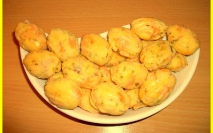 Mini-madeleines au saumon fumé et ciboulette maison - Photo par biscottine
