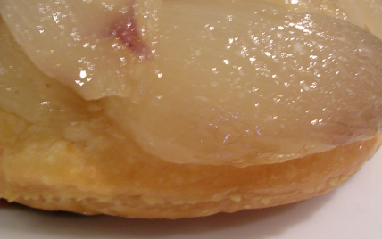 Tarte tatin surprise aux échalotes - Photo par Lapin cuisinier