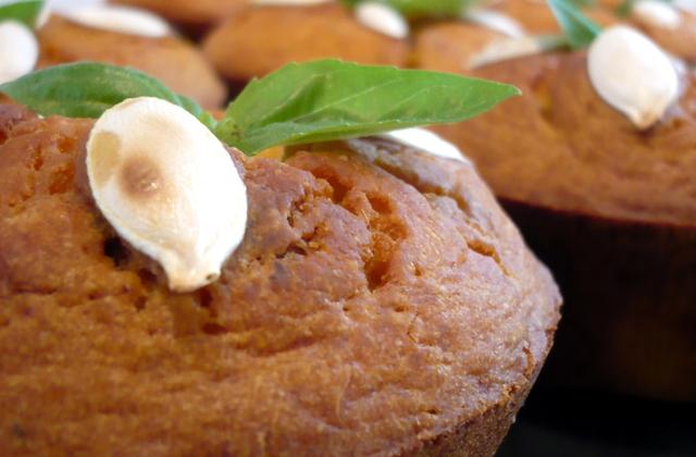 Muffins au potiron et noisettes croquantes au coeur de mozzarella - Photo par Tomate sans graines