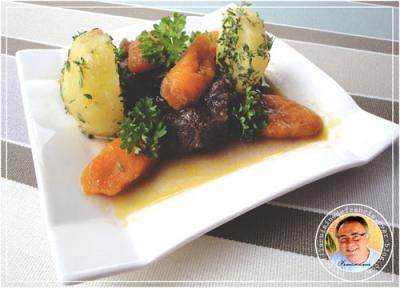 Bœuf bourguignon et sa marinade aux petits légumes - Photo par francis51