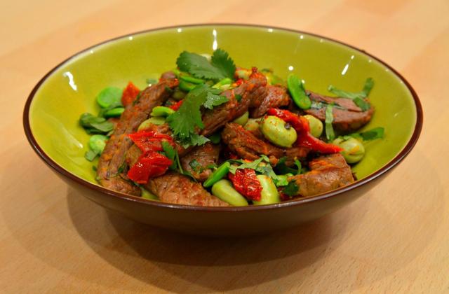 Salade tiède d'agneau aux fèves - Photo par Agneau Presto