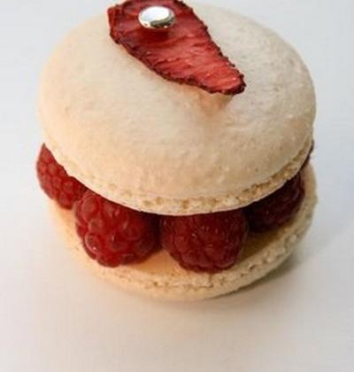Macaron au chocolat blanc et aux framboises - mietteU