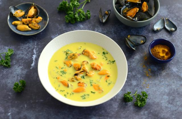 Soupe de moules au curry - Photo par Nadia Paprikas