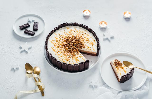Entremets aux chocolats, noisette, caramel - Photo par Lilie Bakery