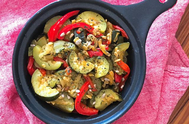 Cocotte de courgettes et poivrons, graines de couscous - Photo par Pascale Weeks