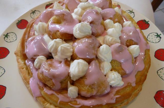 Saint Honoré à la rose et à la framboise - Photo par Un macaron, une glace, deux chocolatines