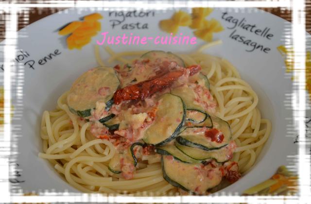 Pâtes aux courgettes, chorizo et tomates séchées - Photo par lemairEE