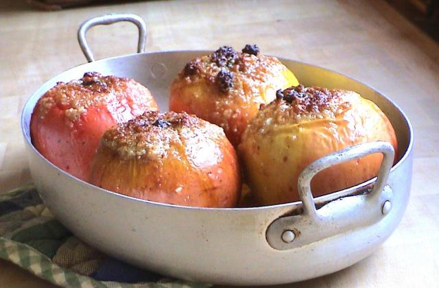 Pommes au four, aux fruits secs et à l'orange - Photo par duparq