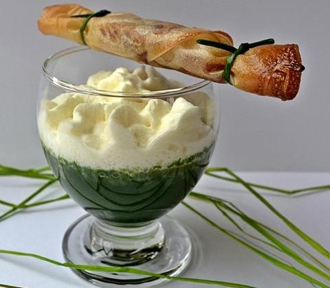 Le Cantal en deux préparations, soupe d'orties froide à la menthe poivrée - Photo par isabec