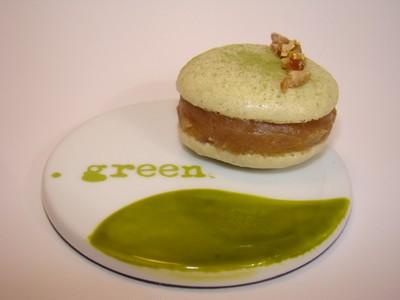Macraon Green Zen : thé vert Matcha, marron et orange - Sandrine Baumann