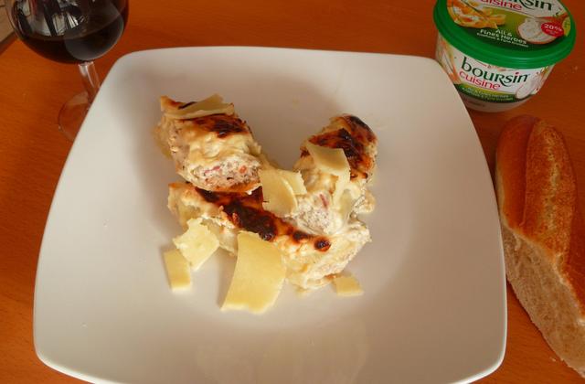 Rouleaux de feuilles de choux gratinées au Boursin ail et fines herbes - Photo par alexfa1d