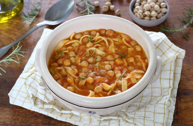 Soupe de pois chiches et pâtes (pasta e ceci) - Photo par Silvia Santucci