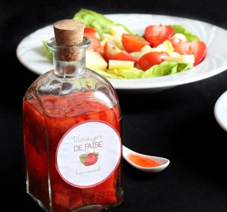 Vinaigre de fraises & petite salade fraiche - Photo par Délice Céleste