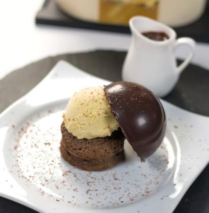 Fondant au chocolat façon profiterole - Photo par Carte D'Or
