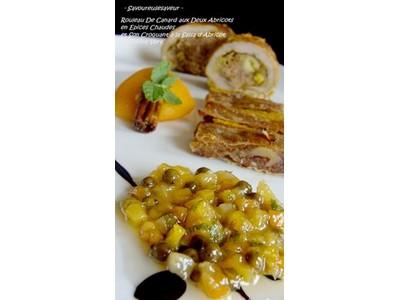 Rouleau de canard aux deux abricots en épices chaudes son croquant de fruits secs à la salsa d'abricots au poivre vert - Photo par fabienra