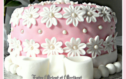 Gâteau fleuri pour la fête des Mamans - Photo par nibele