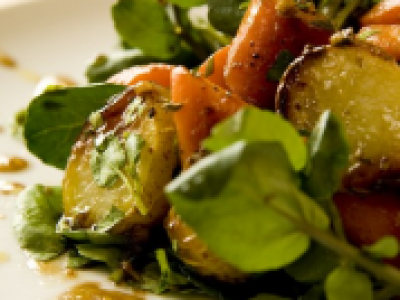 Salade de pommes de terre et carottes rôties - Photo par 750g
