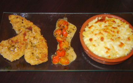Escalope à la milanaise sauce aux tomate cerise et gratin de pâtes - Photo par christfHM