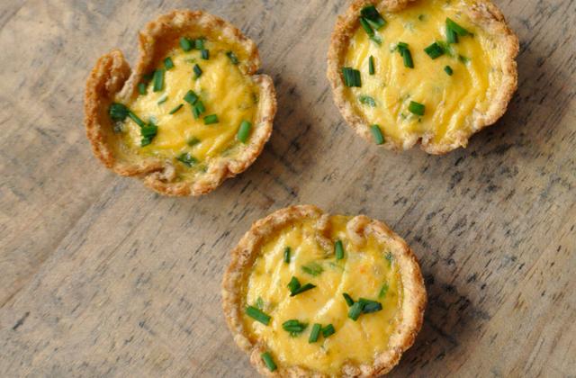 Mini tartelettes au pain de mie, fromage de chèvre & ciboulette - Photo par 750g