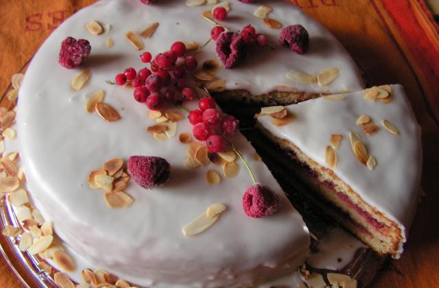 Recette Gateau Aux Fruits Rouges Et Aux Amandes 750g