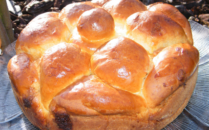 Douce brioche à la rose & chocolat blanc - Photo par chouya