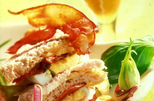 Club sandwich au poulet vapeur de Bière de Printemps - La bière de printemps