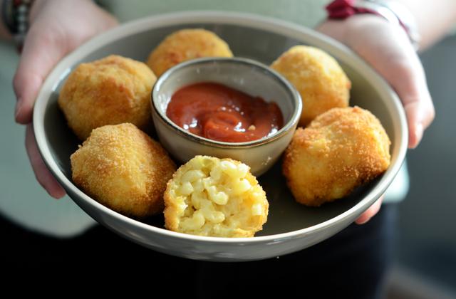 Croquettes de Mac&Cheese - Photo par Nadia Paprikas