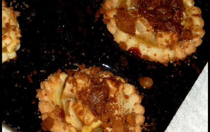 Minis tartelettes aux pommes spéculoos et cannelle - Photo par les gourmandises de chloe