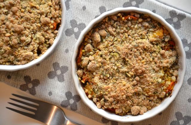 Crumble de potimarron et légumes d'automne aux graines de courge - Photo par Les recettes de Juliette