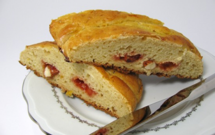 Brioche tressée aux pralines sans gluten - Photo par lafaimdesdelices