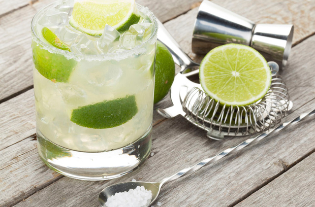 Slow drinking : 10 conseils pour apprendre à savourer vos cocktails