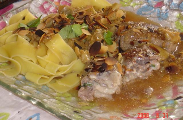 Roulade de veau au roquefort et amandes - saraau