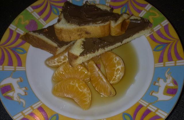 Clémentines au sirop et tartines nutella - Photo par chryst7X