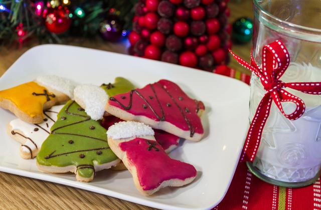 Petits sujets de Noël en pain d'épices sans gluten - Photo par mamiesosso