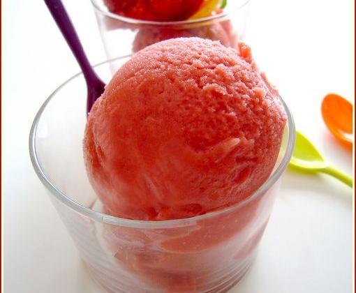 Sorbet aux fraises sans sorbetière - Photo par sucre_en_poudre