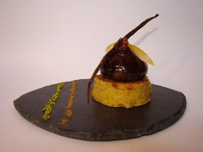 Figue rôtie à la vanille Bourbon, sur un pain perdu de cake aux fruits secs et épices - Photo par Sandrine Baumann