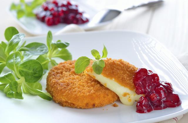 Croustillant de camembert de Normandie au coulis de groseille - Photo par 750g