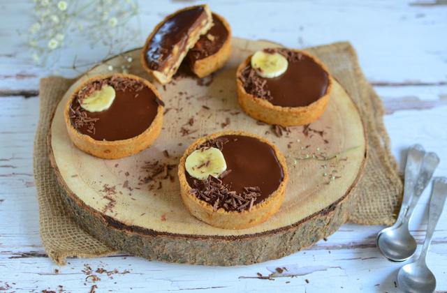 Tartelettes healthy au chocolat et banane - Photo par Nadia Paprikas