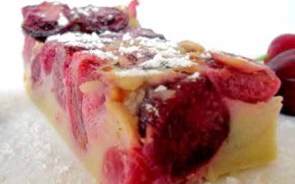 Clafoutis aux cerises de quand j'étais petite - Photo par mathildee