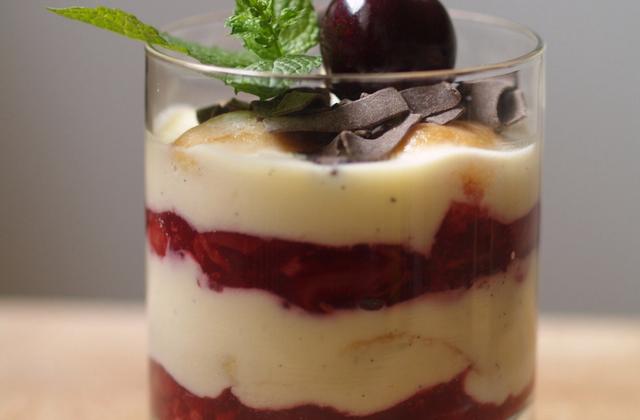 Trifle à la cerise à ma façon - Photo par Macaronette