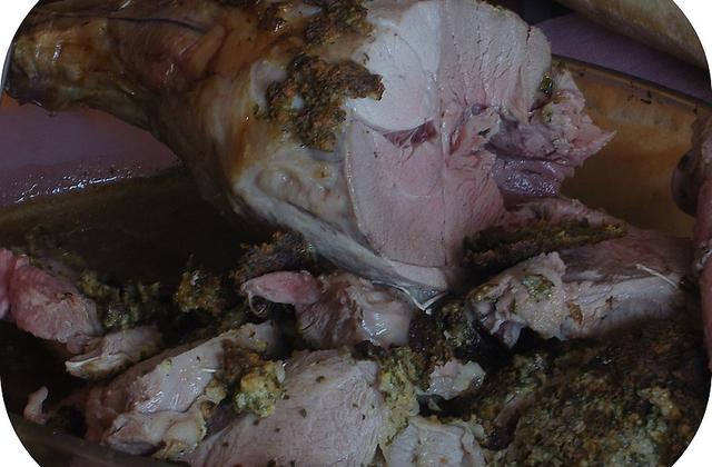 Gigot d'Agneau en croûte de moutarde, parmesan & herbes - Photo par Audrée_SainGourmet