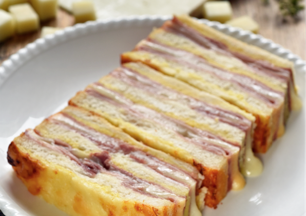 Cake croque-monsieur à la Tomme de Brebis - Dorian Nieto