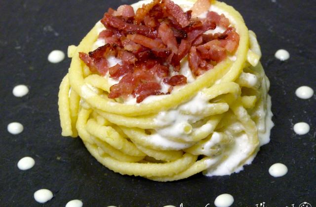Spätzle d'Alsace aux lardons et sauce Roquefort - Photo par LesGourmandIngrid